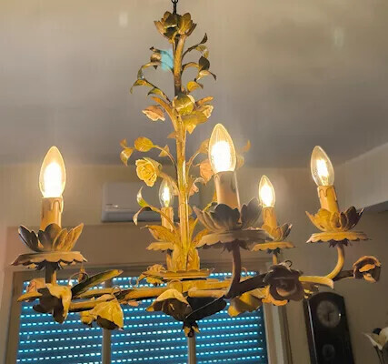 lampadario-vintage-con-fiori-decorati-a-mano-big-0